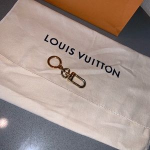 Louis Vuitton Accessories - Authentic Louis Vuitton key chain purse extender Louis Vuitton Accessories - Authentic Louis Vuitton key chain purse extender
